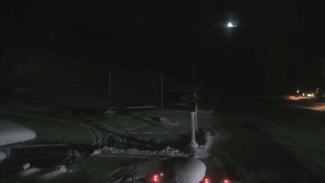 La Plagne Tarentaise, La Plagne Ski Village & Ski Slopes Live Cam - Bourg-Saint-Maurice, Savoie, 	Auvergne-Rhône-Alpes, France