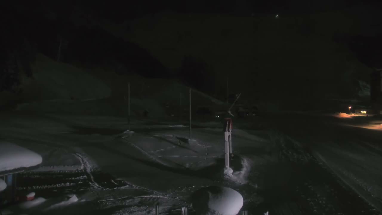 La Plagne Tarentaise, La Plagne Ski Village & Ski Slopes Live Cam - Bourg-Saint-Maurice, Savoie, 	Auvergne-Rhône-Alpes, France