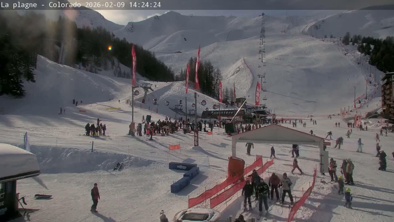 La Plagne Tarentaise, La Plagne Ski Village & Ski Slopes Live Cam - Bourg-Saint-Maurice, Savoie, 	Auvergne-Rhône-Alpes, France