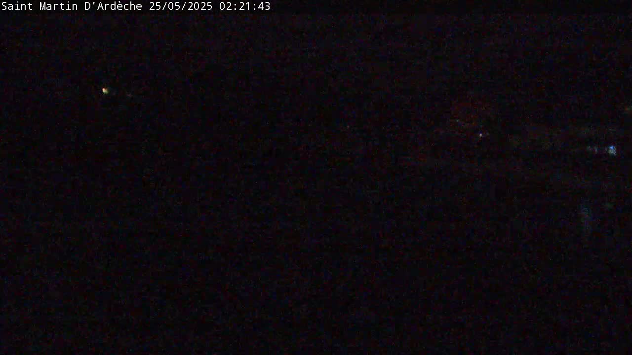 Saint Martin d'Ardèche Village & Ardeche River View Live Cam - Privas, Ardeche, Auvergne-Rhône-Alpes, France
