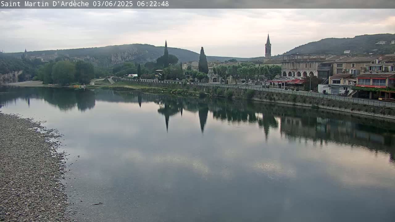 Saint Martin d'Ardèche Village & Ardeche River View Live Cam - Privas, Ardeche, Auvergne-Rhône-Alpes, France