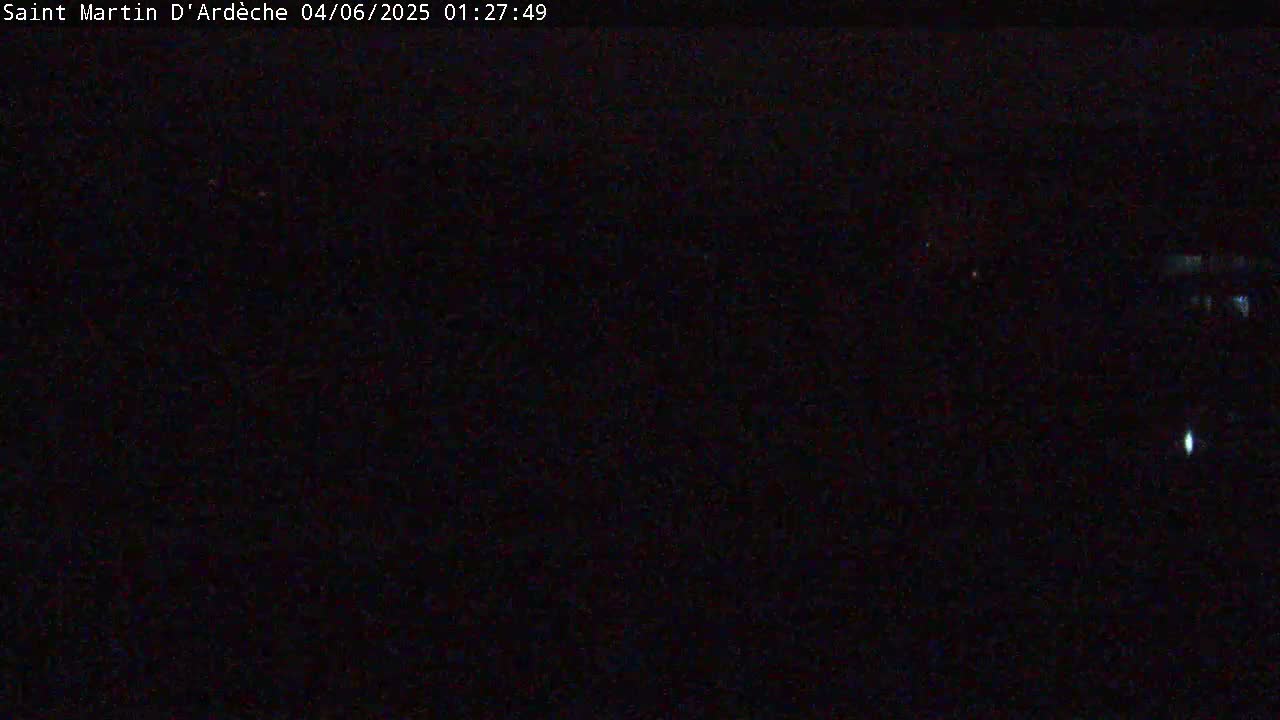 Saint Martin d'Ardèche Village & Ardeche River View Live Cam - Privas, Ardeche, Auvergne-Rhône-Alpes, France
