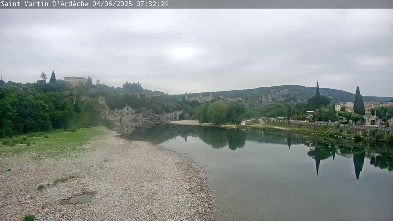 Saint Martin d'Ardèche Village & Ardeche River View Live Cam - Privas, Ardeche, Auvergne-Rhône-Alpes, France