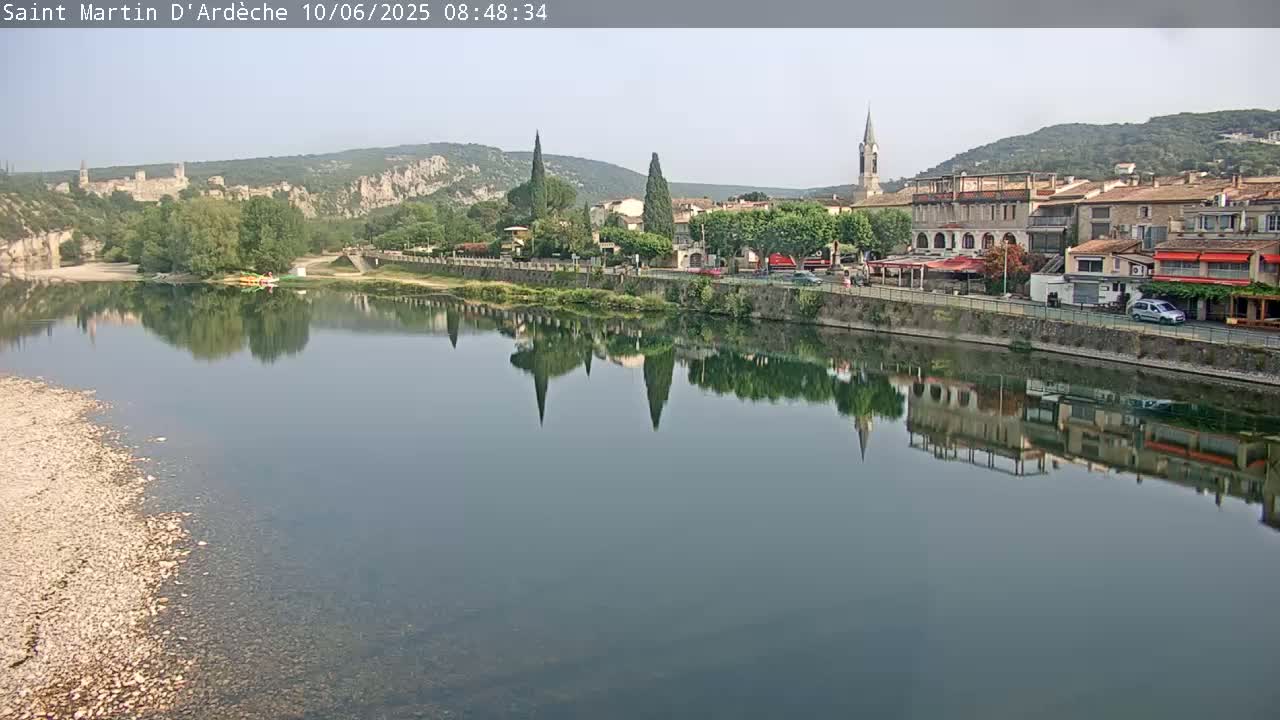 Saint Martin d'Ardèche Village & Ardeche River View Live Cam - Privas, Ardeche, Auvergne-Rhône-Alpes, France