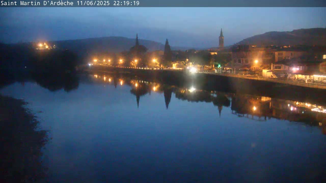 Saint Martin d'Ardèche Village & Ardeche River View Live Cam - Privas, Ardeche, Auvergne-Rhône-Alpes, France