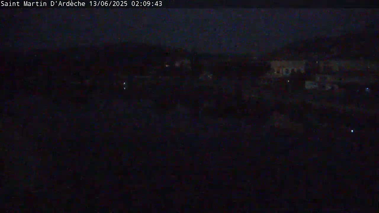 Saint Martin d'Ardèche Village & Ardeche River View Live Cam - Privas, Ardeche, Auvergne-Rhône-Alpes, France