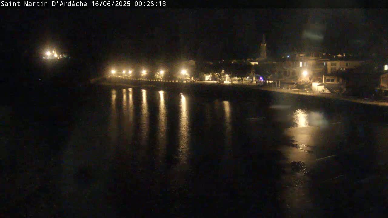 Saint Martin d'Ardèche Village & Ardeche River View Live Cam - Privas, Ardeche, Auvergne-Rhône-Alpes, France