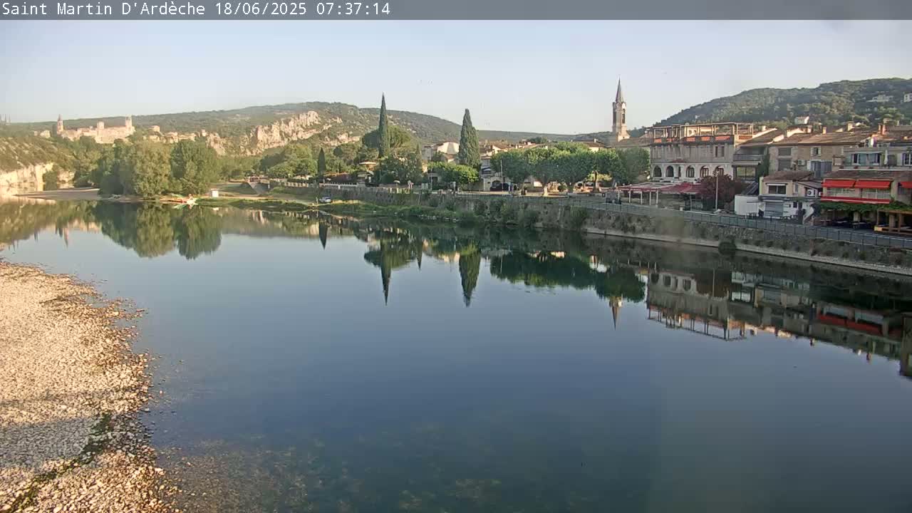 Saint Martin d'Ardèche Village & Ardeche River View Live Cam - Privas, Ardeche, Auvergne-Rhône-Alpes, France