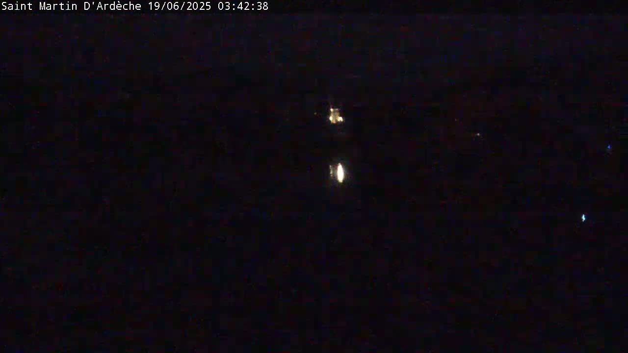 Saint Martin d'Ardèche Village & Ardeche River View Live Cam - Privas, Ardeche, Auvergne-Rhône-Alpes, France