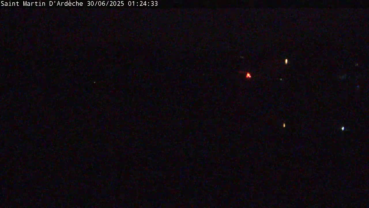 Saint Martin d'Ardèche Village & Ardeche River View Live Cam - Privas, Ardeche, Auvergne-Rhône-Alpes, France