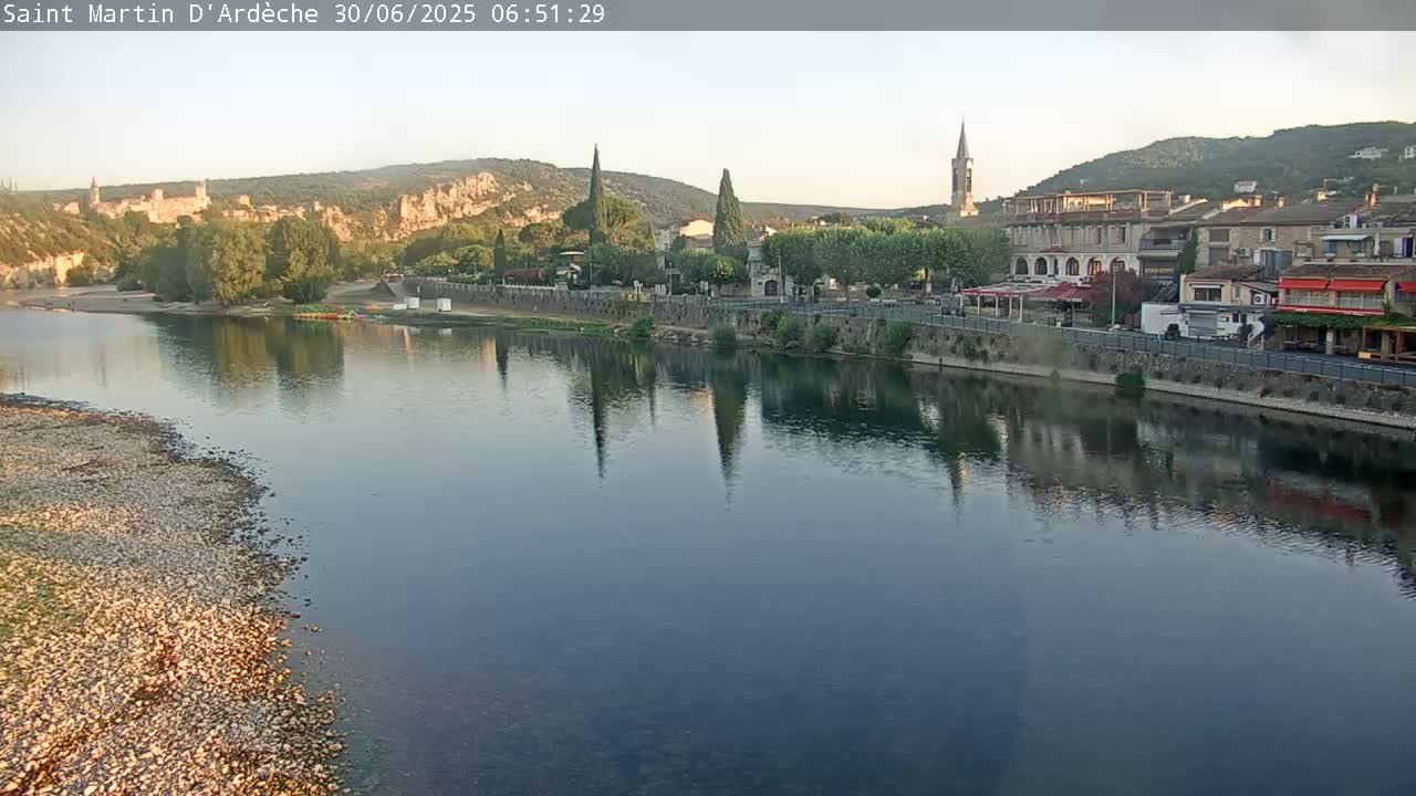 Saint Martin d'Ardèche Village & Ardeche River View Live Cam - Privas, Ardeche, Auvergne-Rhône-Alpes, France