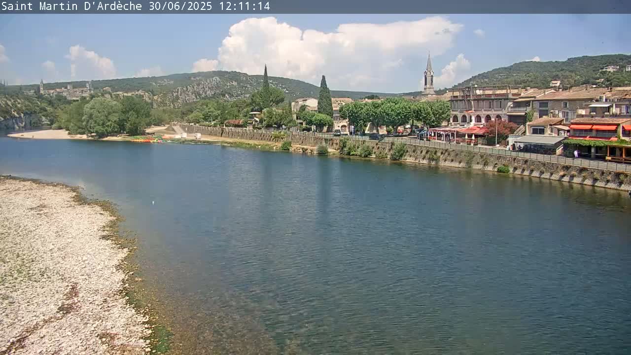 Saint Martin d'Ardèche Village & Ardeche River View Live Cam - Privas, Ardeche, Auvergne-Rhône-Alpes, France