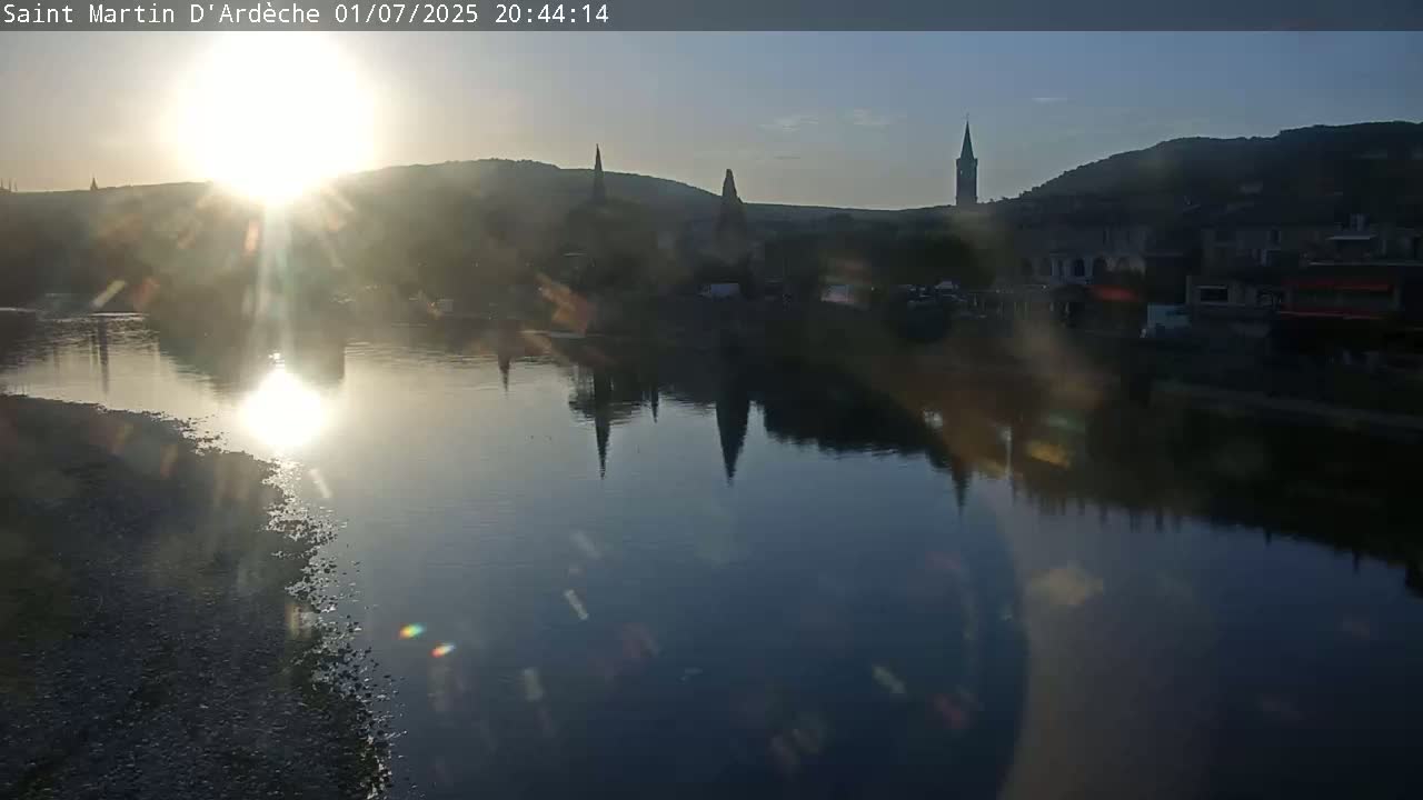 Saint Martin d'Ardèche Village & Ardeche River View Live Cam - Privas, Ardeche, Auvergne-Rhône-Alpes, France