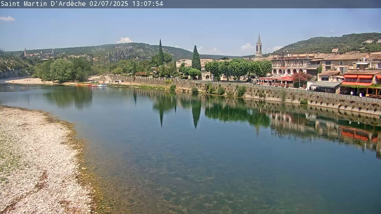 Saint Martin d'Ardèche Village & Ardeche River View Live Cam - Privas, Ardeche, Auvergne-Rhône-Alpes, France