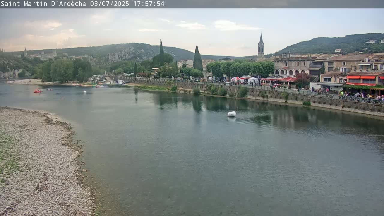 Saint Martin d'Ardèche Village & Ardeche River View Live Cam - Privas, Ardeche, Auvergne-Rhône-Alpes, France