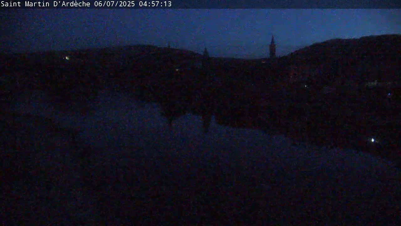 Saint Martin d'Ardèche Village & Ardeche River View Live Cam - Privas, Ardeche, Auvergne-Rhône-Alpes, France