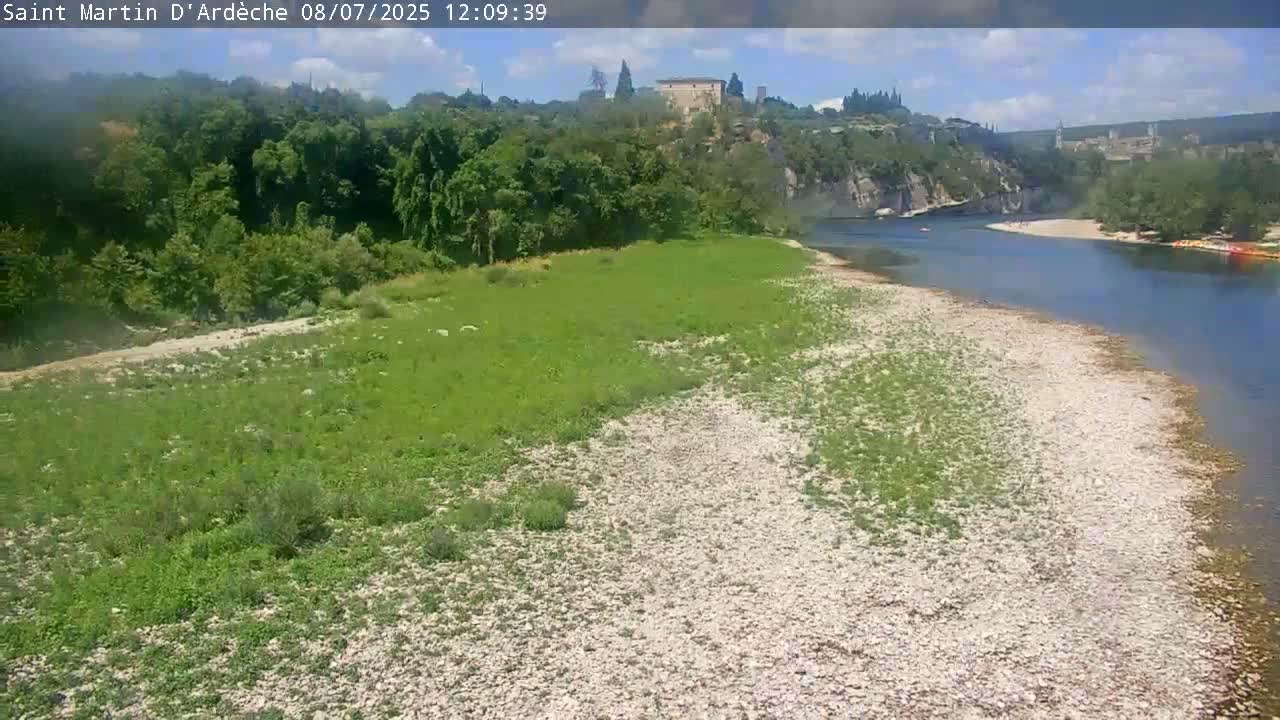 Saint Martin d'Ardèche Village & Ardeche River View Live Cam - Privas, Ardeche, Auvergne-Rhône-Alpes, France
