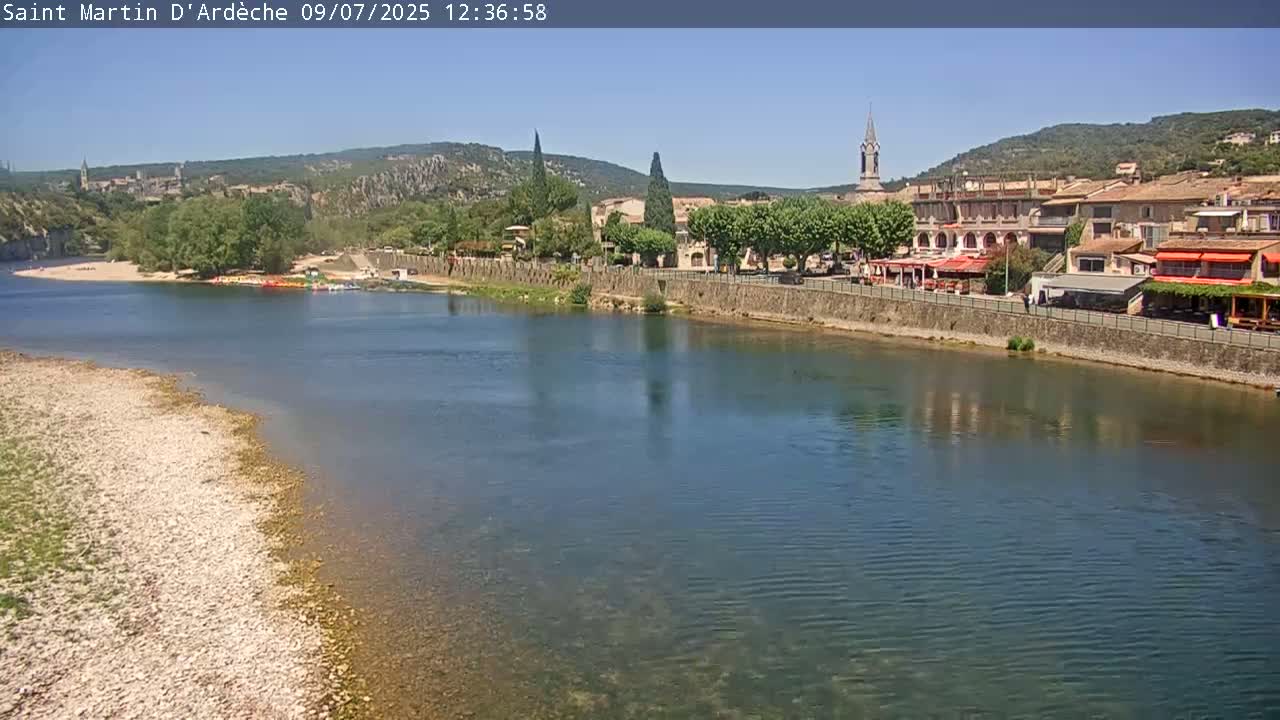 Saint Martin d'Ardèche Village & Ardeche River View Live Cam - Privas, Ardeche, Auvergne-Rhône-Alpes, France