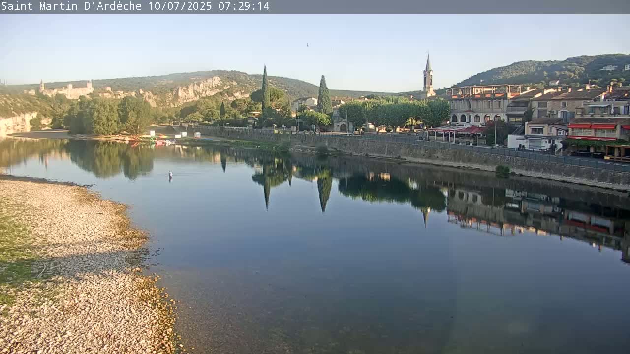 Saint Martin d'Ardèche Village & Ardeche River View Live Cam - Privas, Ardeche, Auvergne-Rhône-Alpes, France
