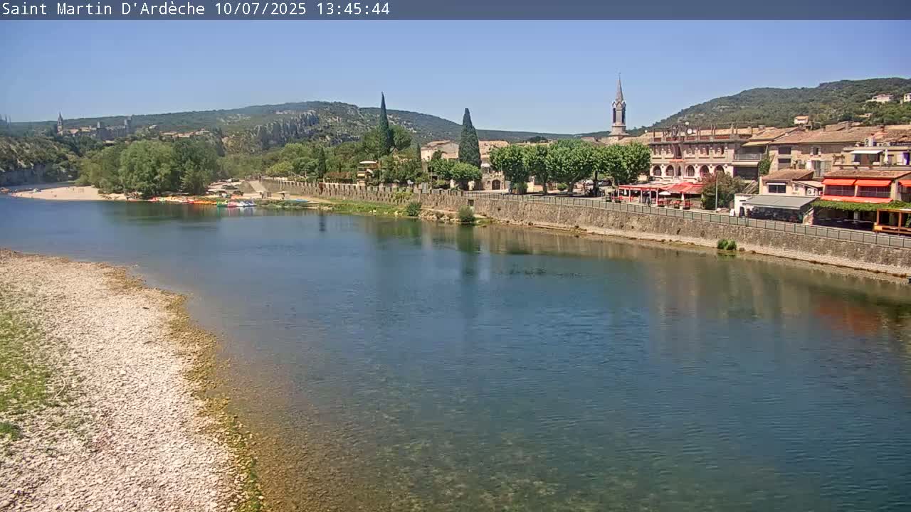 Saint Martin d'Ardèche Village & Ardeche River View Live Cam - Privas, Ardeche, Auvergne-Rhône-Alpes, France