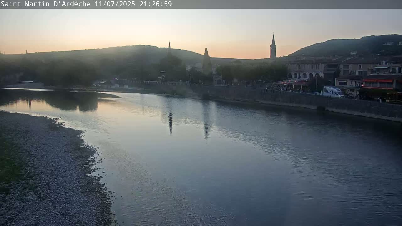 Saint Martin d'Ardèche Village & Ardeche River View Live Cam - Privas, Ardeche, Auvergne-Rhône-Alpes, France