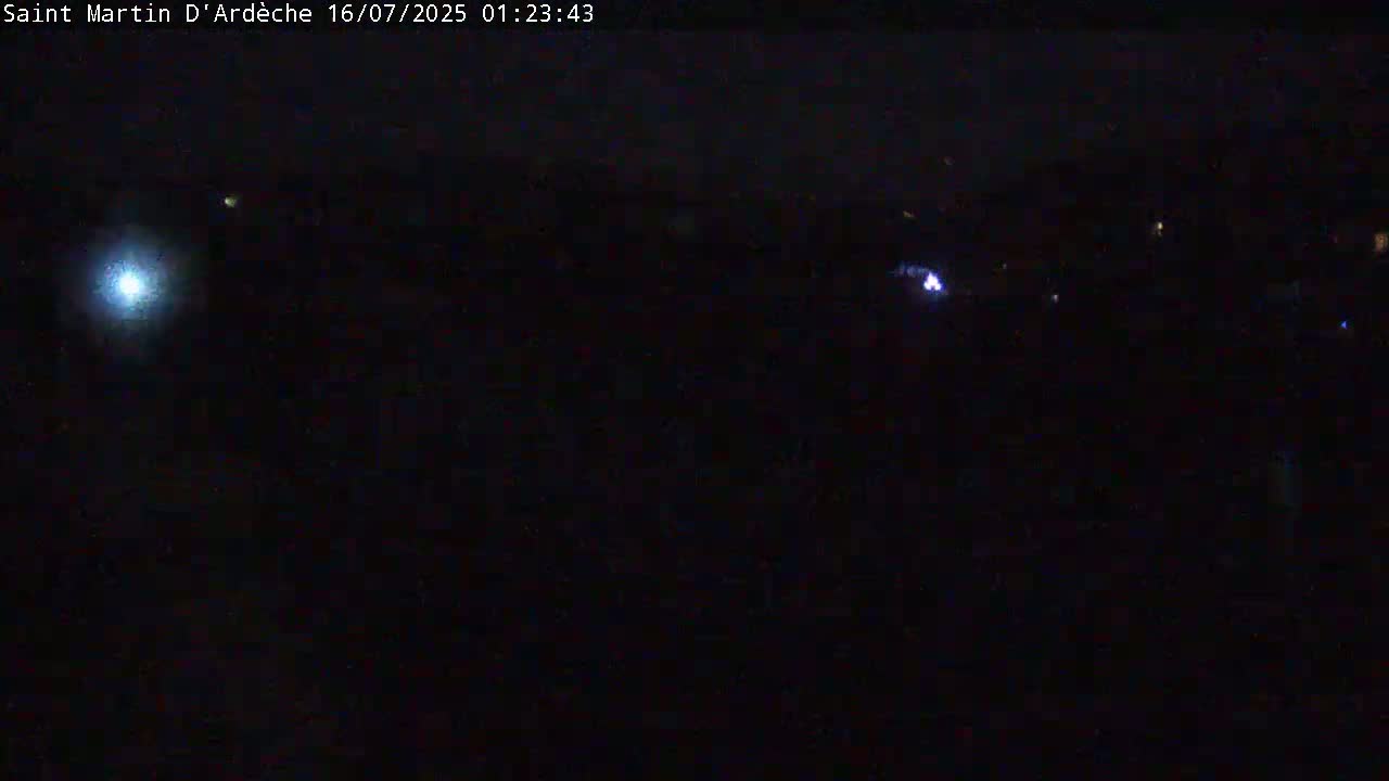 Saint Martin d'Ardèche Village & Ardeche River View Live Cam - Privas, Ardeche, Auvergne-Rhône-Alpes, France