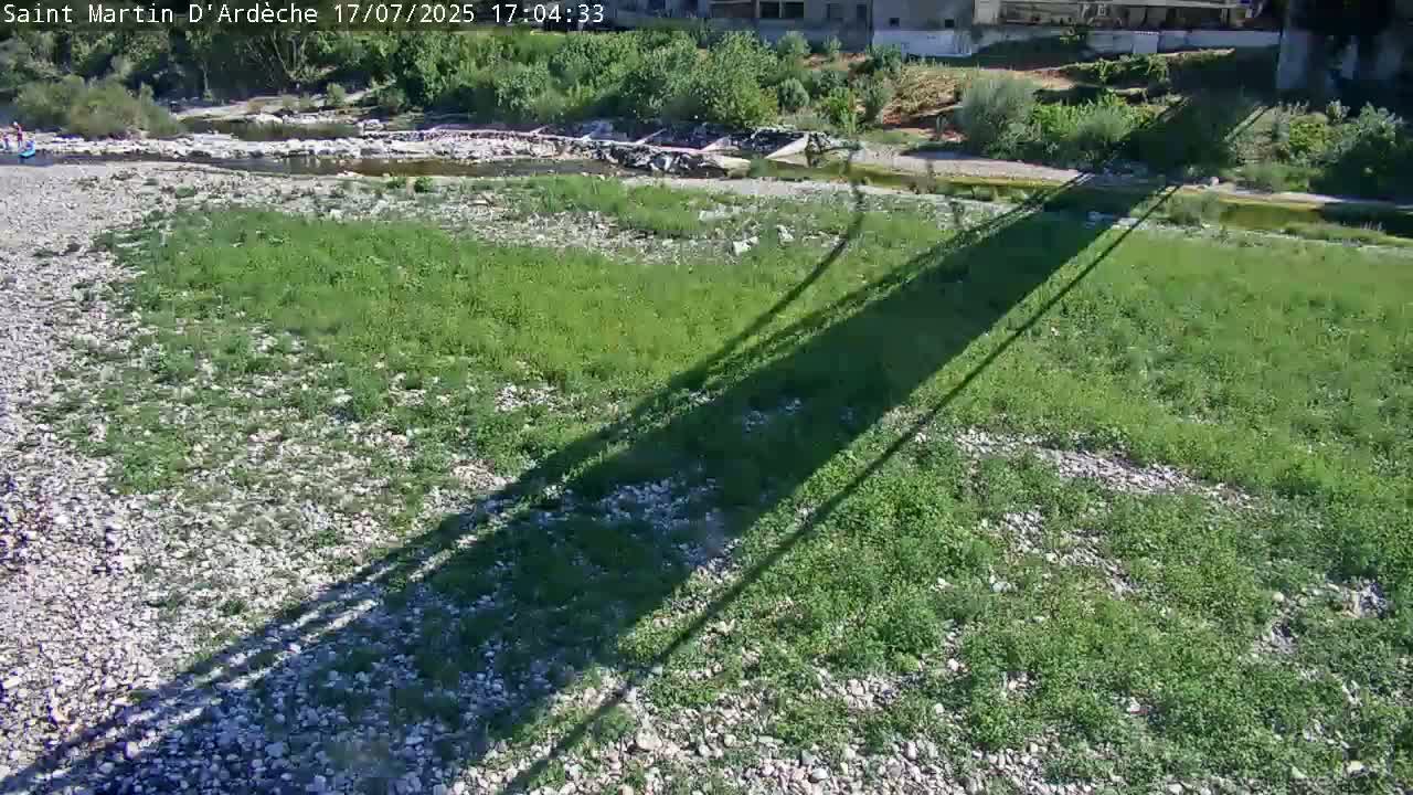 Saint Martin d'Ardèche Village & Ardeche River View Live Cam - Privas, Ardeche, Auvergne-Rhône-Alpes, France