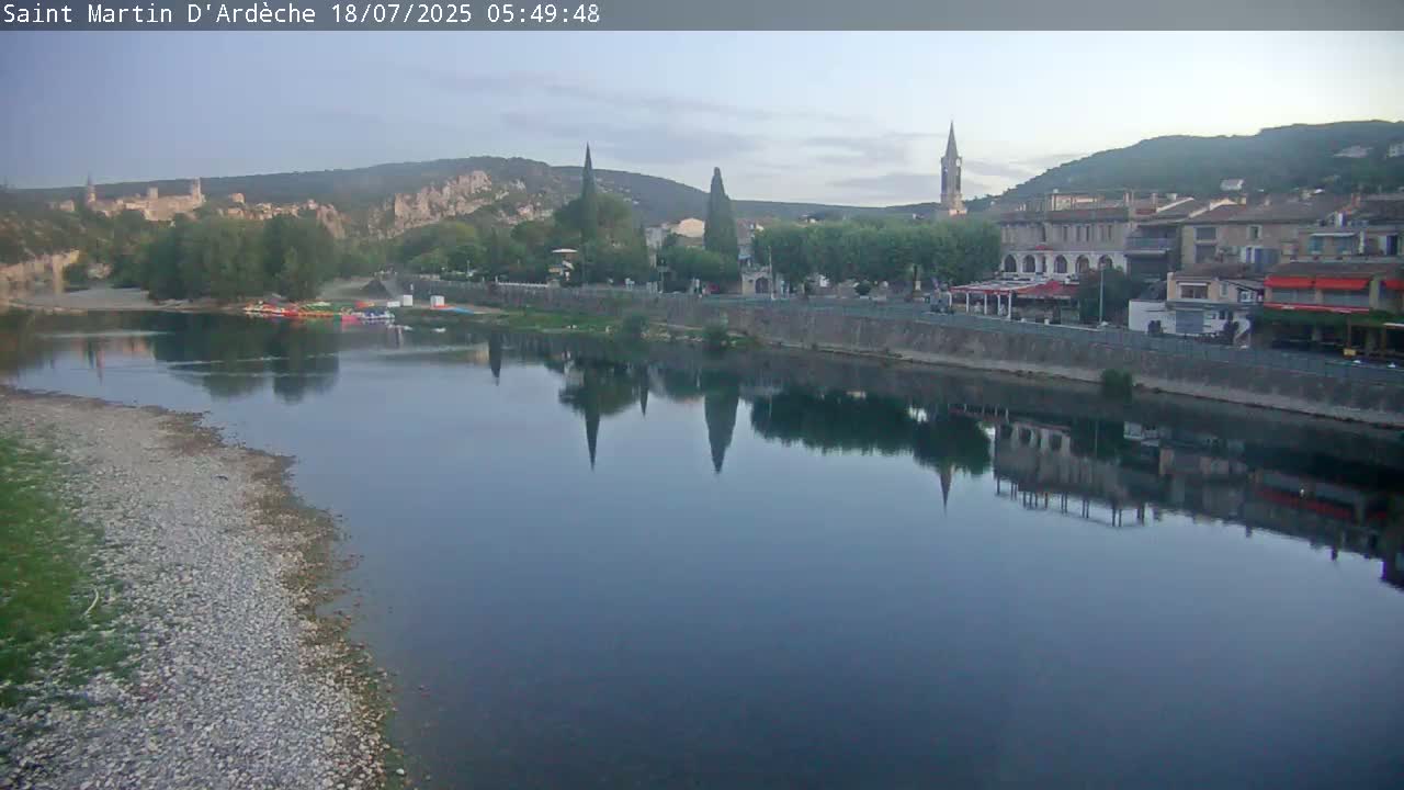 Saint Martin d'Ardèche Village & Ardeche River View Live Cam - Privas, Ardeche, Auvergne-Rhône-Alpes, France