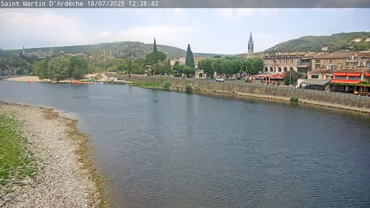 Saint Martin d'Ardèche Village & Ardeche River View Live Cam - Privas, Ardeche, Auvergne-Rhône-Alpes, France