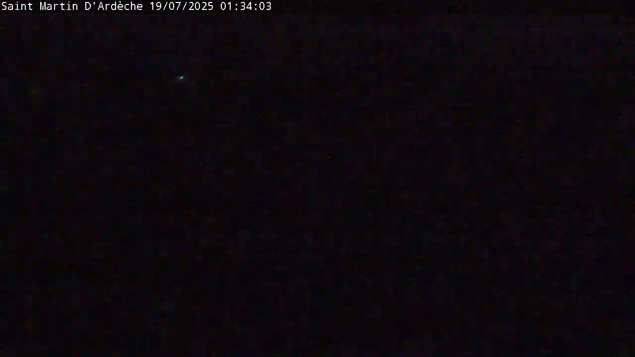 Saint Martin d'Ardèche Village & Ardeche River View Live Cam - Privas, Ardeche, Auvergne-Rhône-Alpes, France