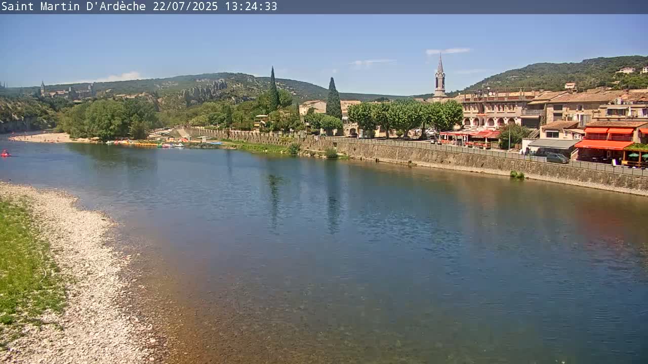 Saint Martin d'Ardèche Village & Ardeche River View Live Cam - Privas, Ardeche, Auvergne-Rhône-Alpes, France