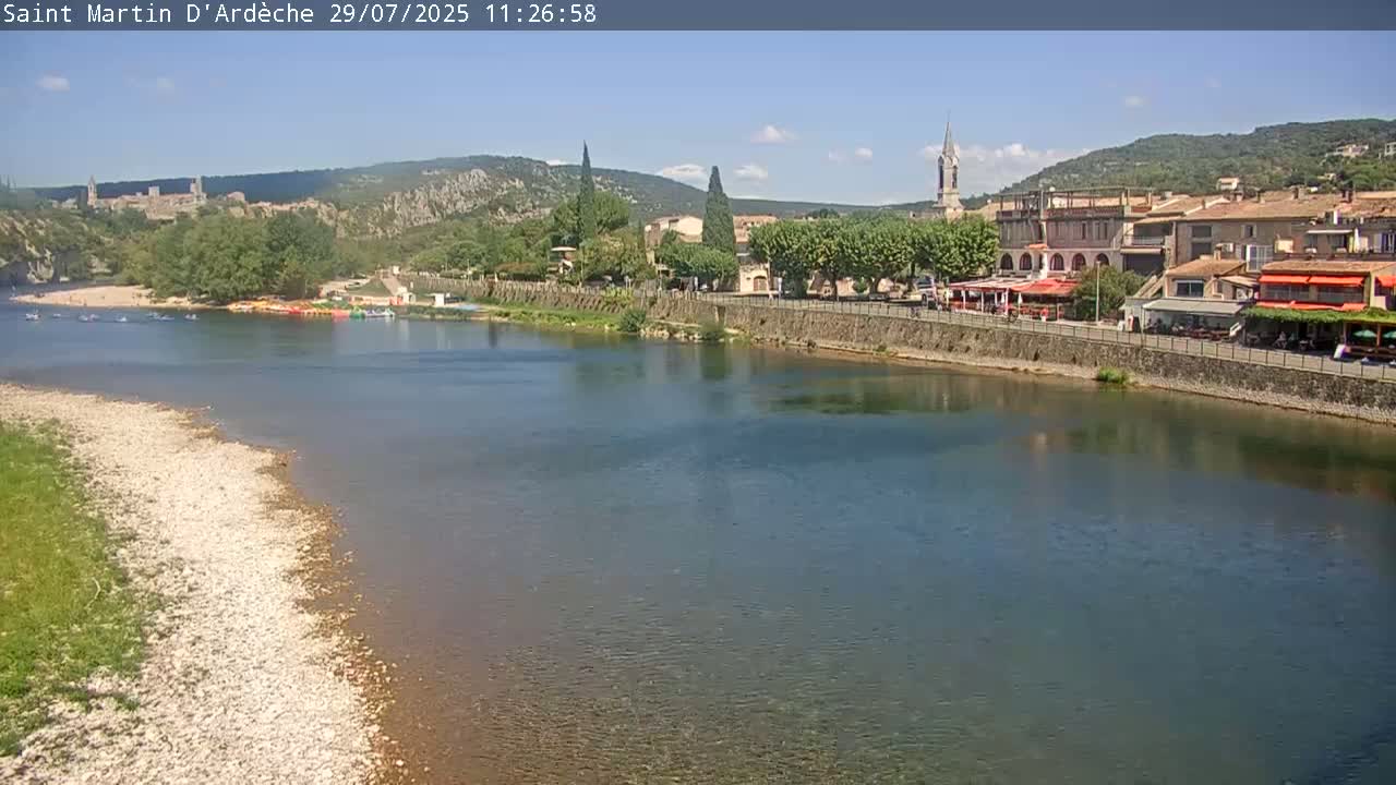 Saint Martin d'Ardèche Village & Ardeche River View Live Cam - Privas, Ardeche, Auvergne-Rhône-Alpes, France