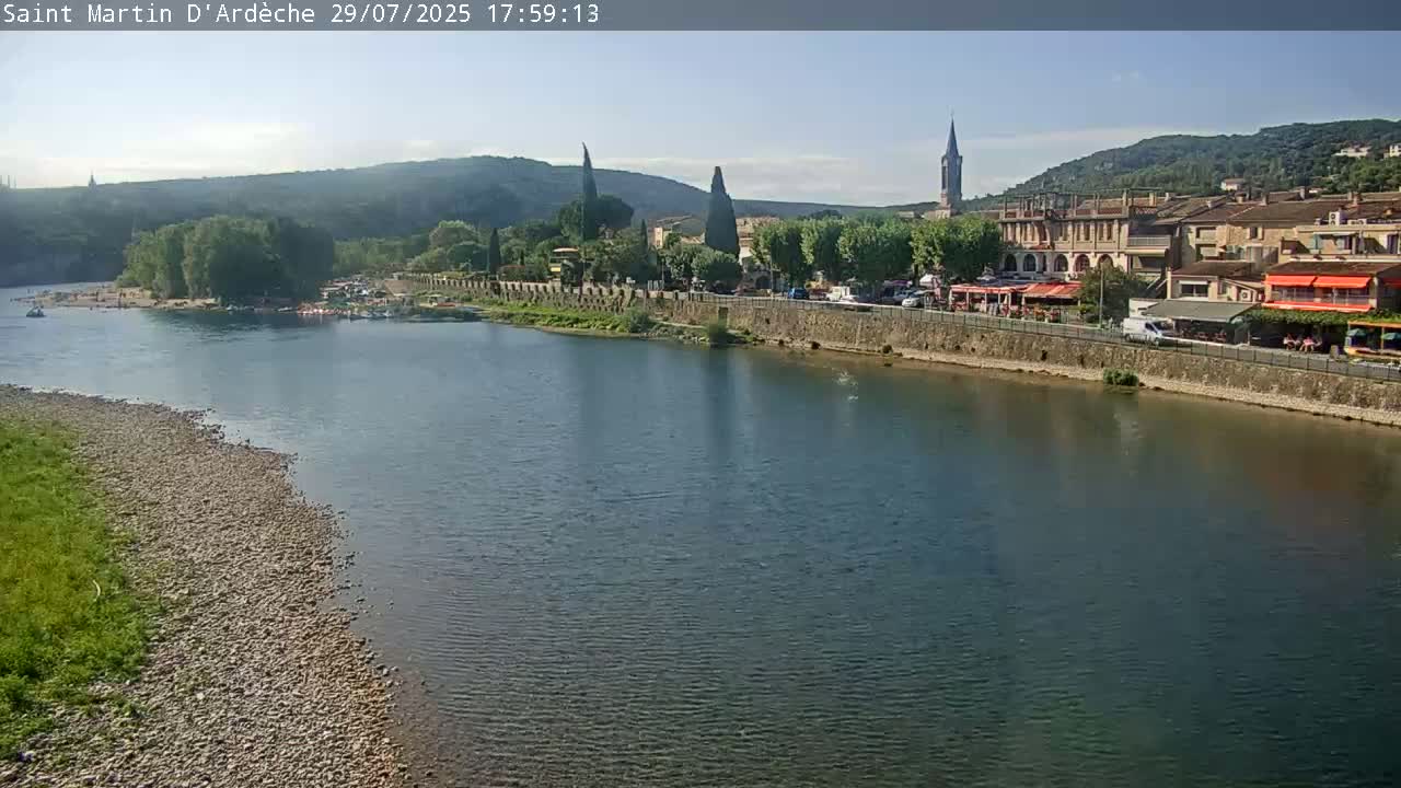 Saint Martin d'Ardèche Village & Ardeche River View Live Cam - Privas, Ardeche, Auvergne-Rhône-Alpes, France