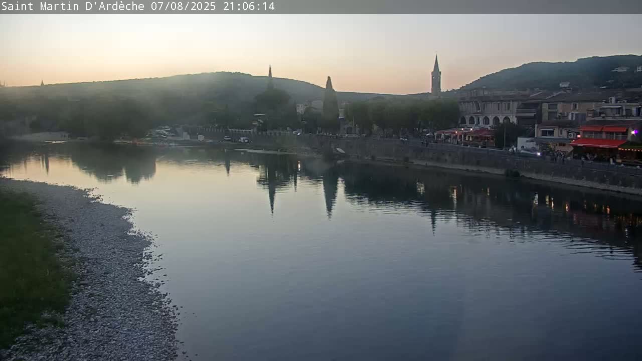 Saint Martin d'Ardèche Village & Ardeche River View Live Cam - Privas, Ardeche, Auvergne-Rhône-Alpes, France