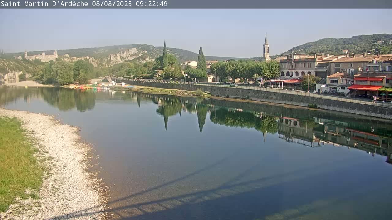 Saint Martin d'Ardèche Village & Ardeche River View Live Cam - Privas, Ardeche, Auvergne-Rhône-Alpes, France