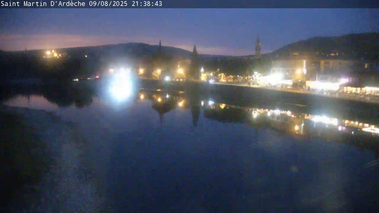 Saint Martin d'Ardèche Village & Ardeche River View Live Cam - Privas, Ardeche, Auvergne-Rhône-Alpes, France