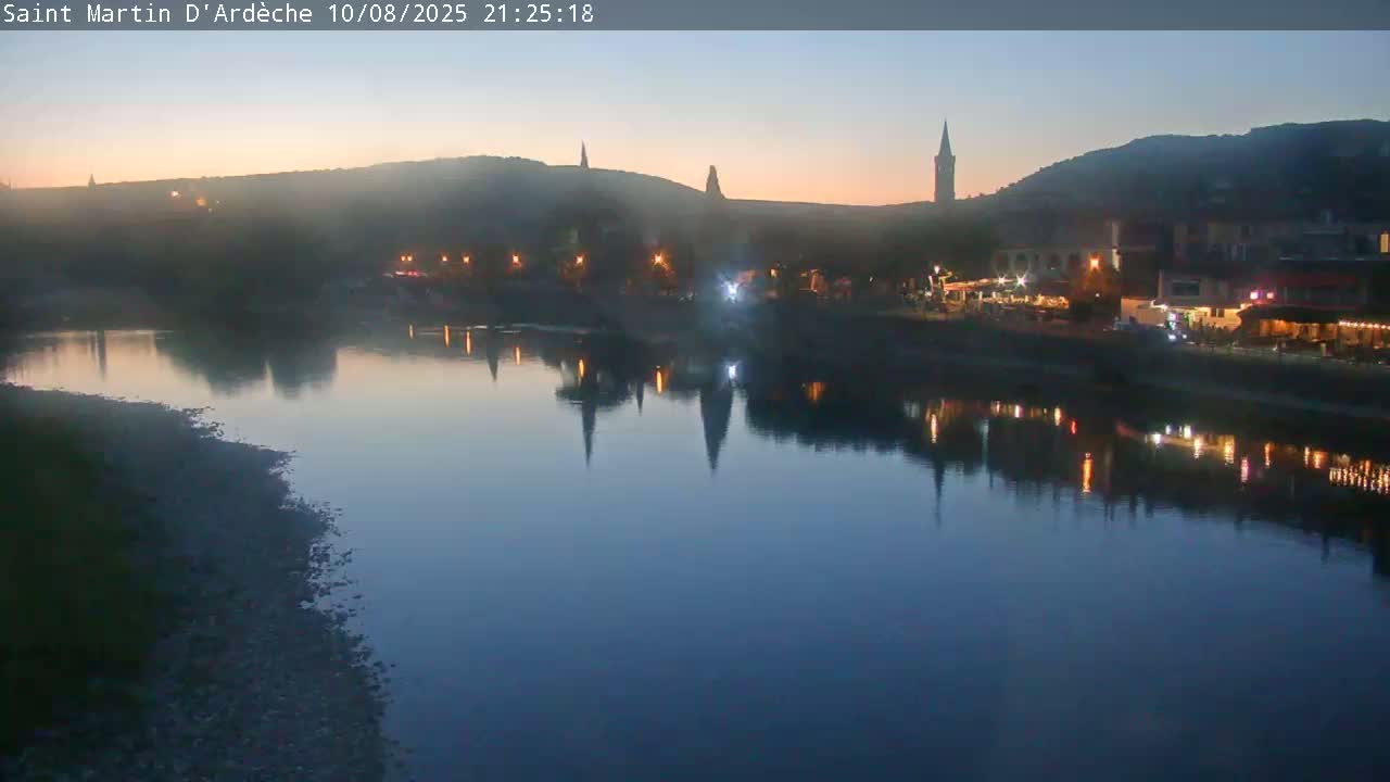 Saint Martin d'Ardèche Village & Ardeche River View Live Cam - Privas, Ardeche, Auvergne-Rhône-Alpes, France