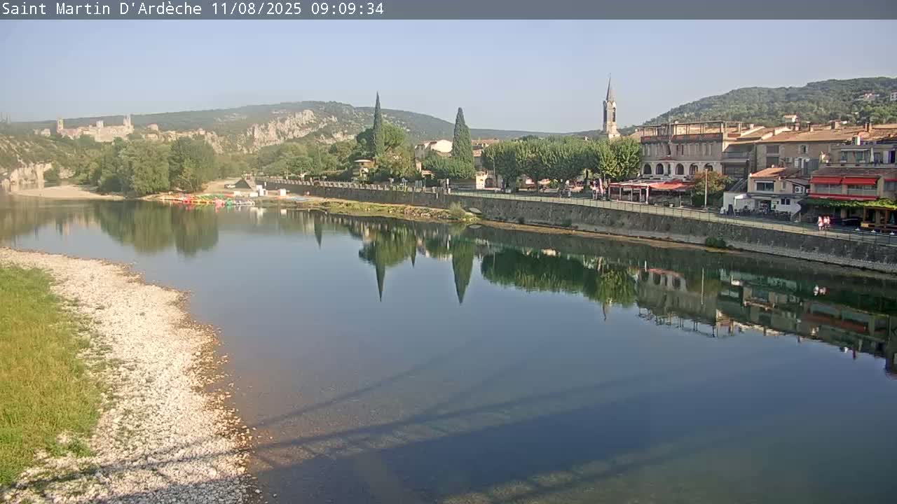 Saint Martin d'Ardèche Village & Ardeche River View Live Cam - Privas, Ardeche, Auvergne-Rhône-Alpes, France