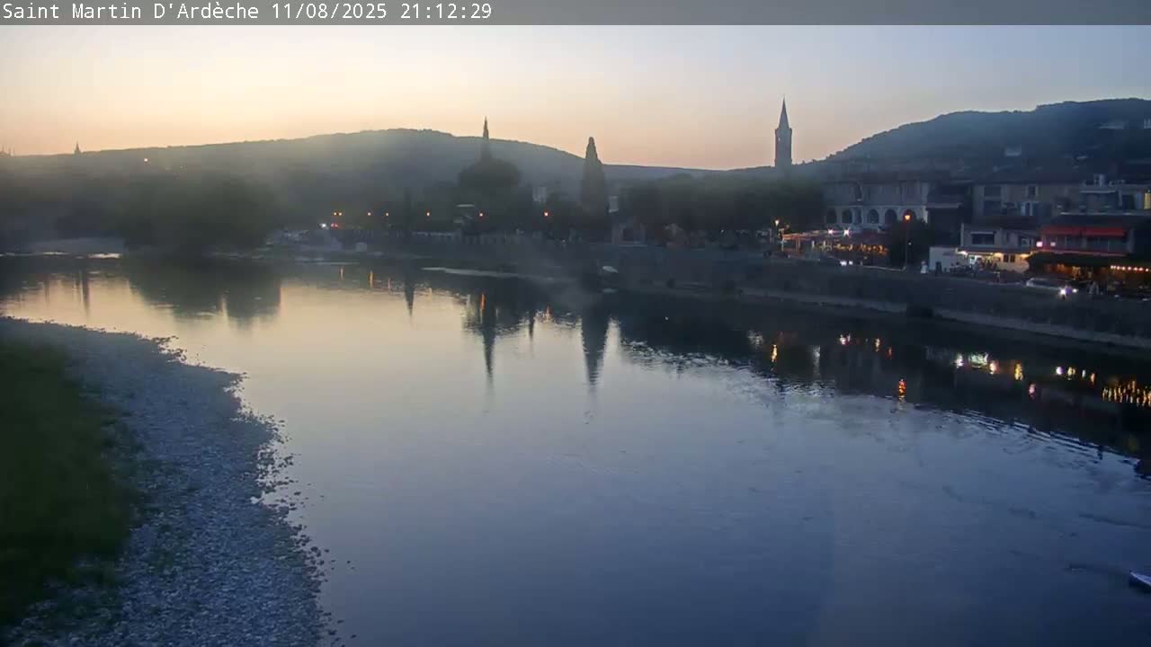 Saint Martin d'Ardèche Village & Ardeche River View Live Cam - Privas, Ardeche, Auvergne-Rhône-Alpes, France