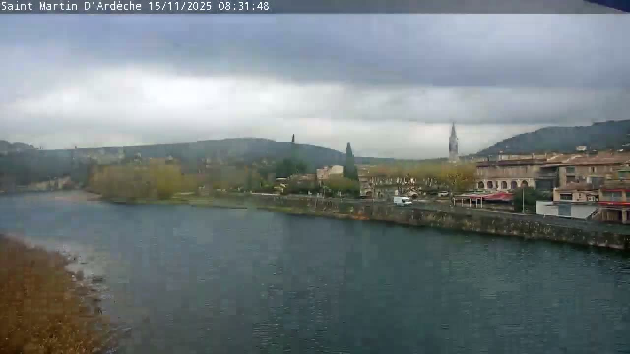 Saint Martin d'Ardèche Village & Ardeche River View Live Cam - Privas, Ardeche, Auvergne-Rhône-Alpes, France