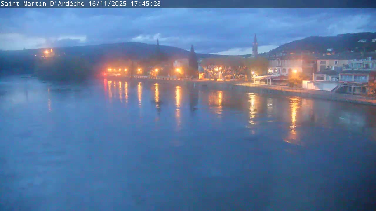 Saint Martin d'Ardèche Village & Ardeche River View Live Cam - Privas, Ardeche, Auvergne-Rhône-Alpes, France