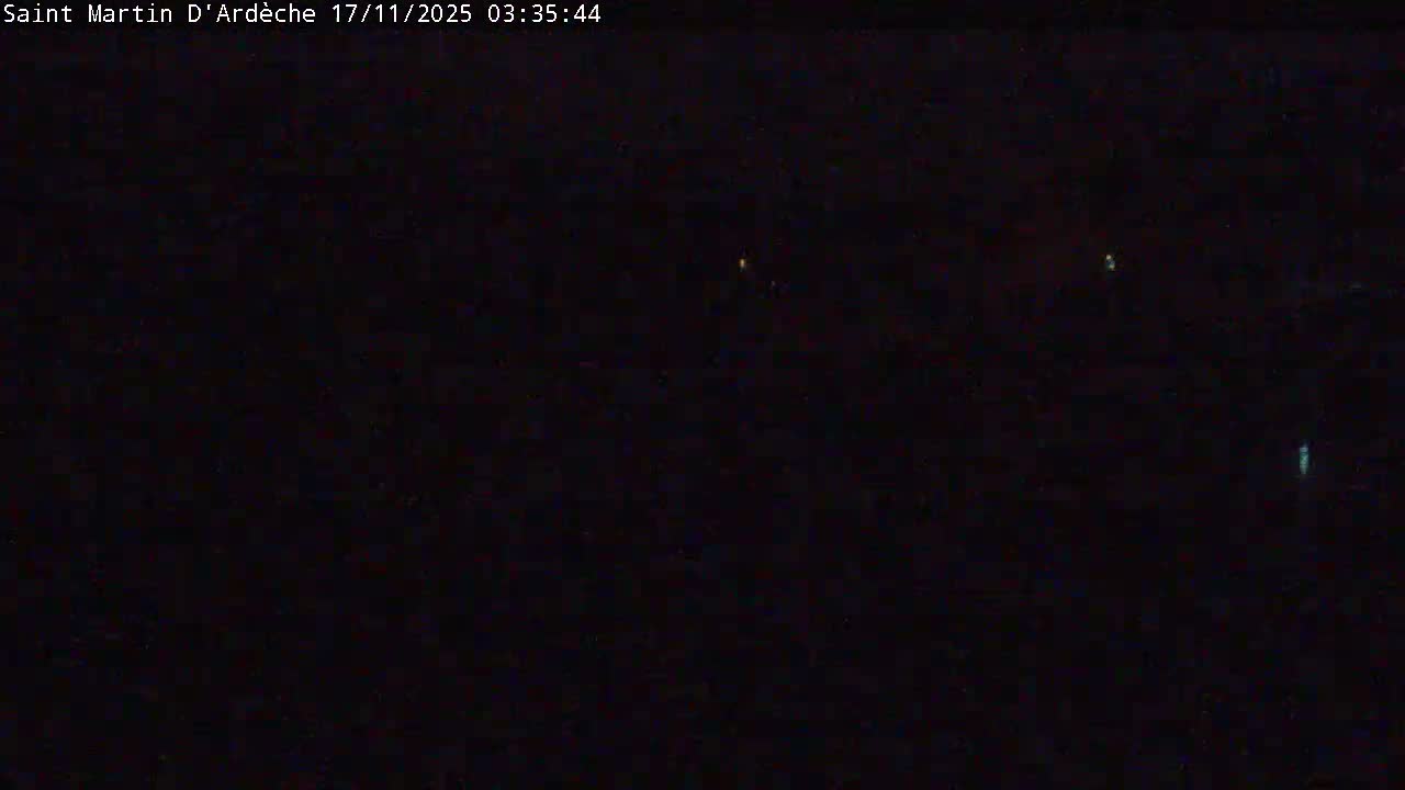 Saint Martin d'Ardèche Village & Ardeche River View Live Cam - Privas, Ardeche, Auvergne-Rhône-Alpes, France