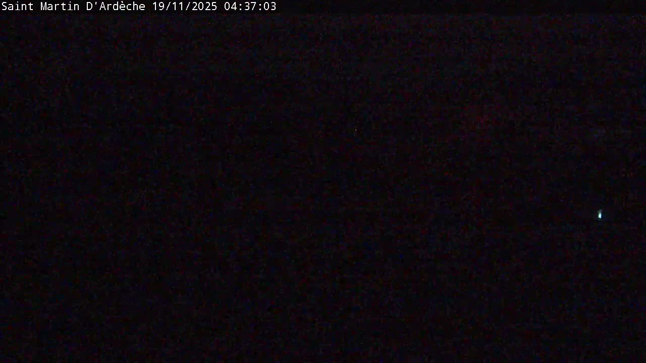 Saint Martin d'Ardèche Village & Ardeche River View Live Cam - Privas, Ardeche, Auvergne-Rhône-Alpes, France