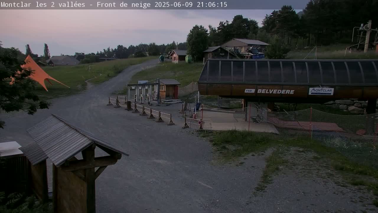 Saint Jaen, Montclar Station les 2 Vallées ( Station the 2 Valleys) & Hotel Area Live Cam - Digne-les-Bains, 	Alpes-de-Haute-Provence, Provence-Alpes-Côte d’Azur, France