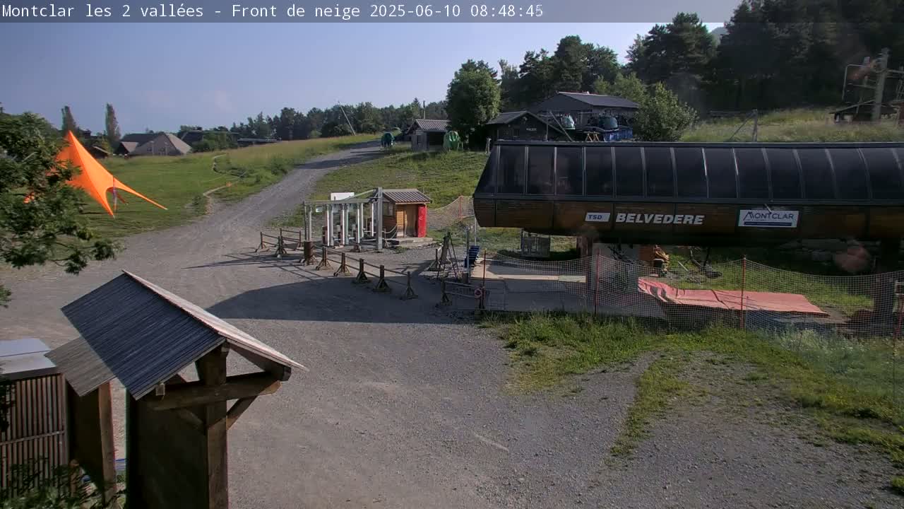 Saint Jaen, Montclar Station les 2 Vallées ( Station the 2 Valleys) & Hotel Area Live Cam - Digne-les-Bains, 	Alpes-de-Haute-Provence, Provence-Alpes-Côte d’Azur, France