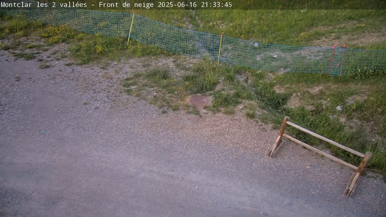 Saint Jaen, Montclar Station les 2 Vallées ( Station the 2 Valleys) & Hotel Area Live Cam - Digne-les-Bains, 	Alpes-de-Haute-Provence, Provence-Alpes-Côte d’Azur, France