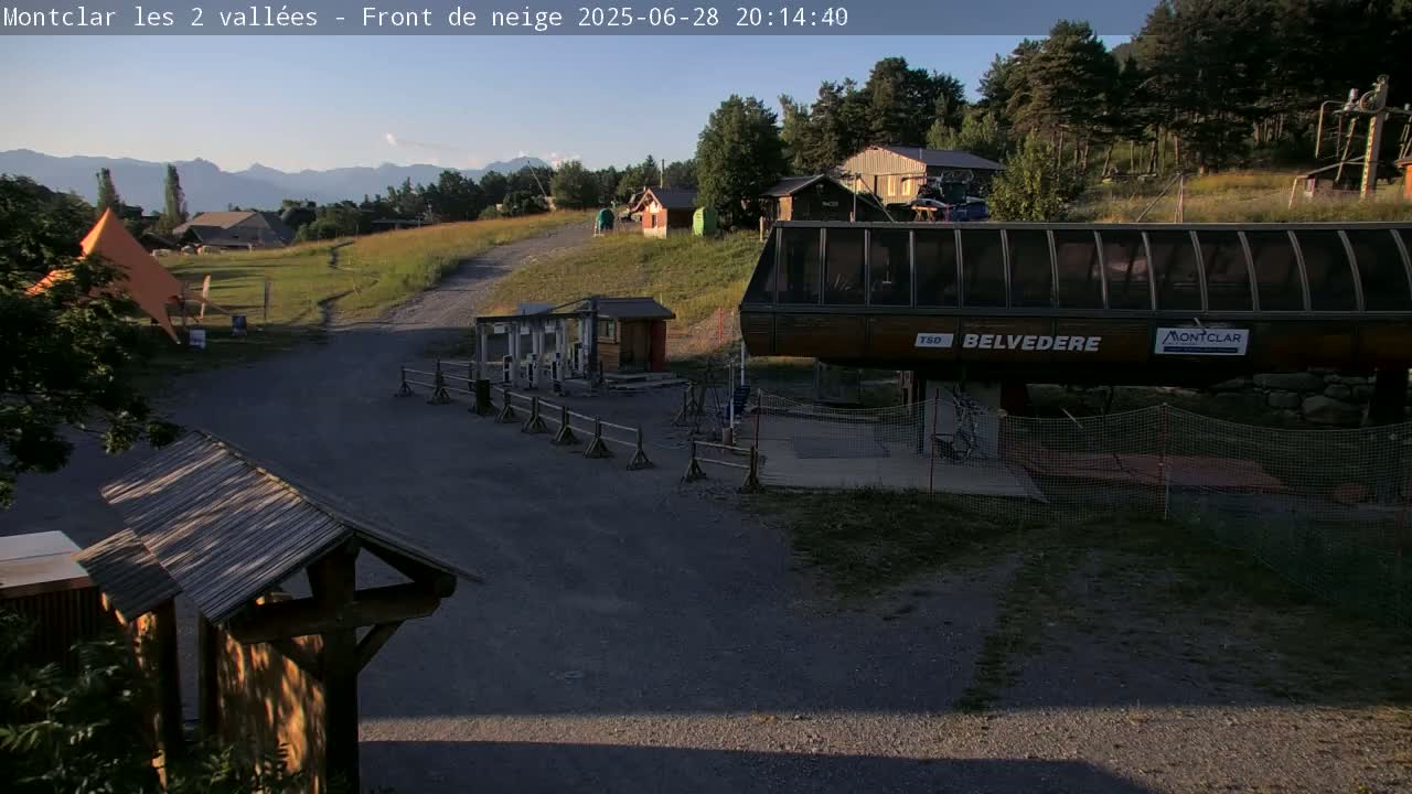 Saint Jaen, Montclar Station les 2 Vallées ( Station the 2 Valleys) & Hotel Area Live Cam - Digne-les-Bains, 	Alpes-de-Haute-Provence, Provence-Alpes-Côte d’Azur, France