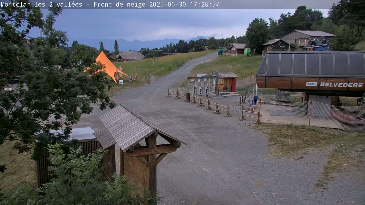 Saint Jaen, Montclar Station les 2 Vallées ( Station the 2 Valleys) & Hotel Area Live Cam - Digne-les-Bains, 	Alpes-de-Haute-Provence, Provence-Alpes-Côte d’Azur, France