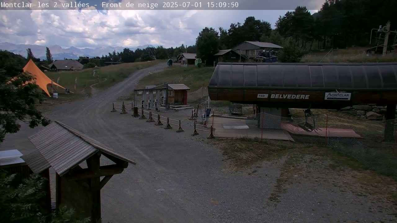 Saint Jaen, Montclar Station les 2 Vallées ( Station the 2 Valleys) & Hotel Area Live Cam - Digne-les-Bains, 	Alpes-de-Haute-Provence, Provence-Alpes-Côte d’Azur, France
