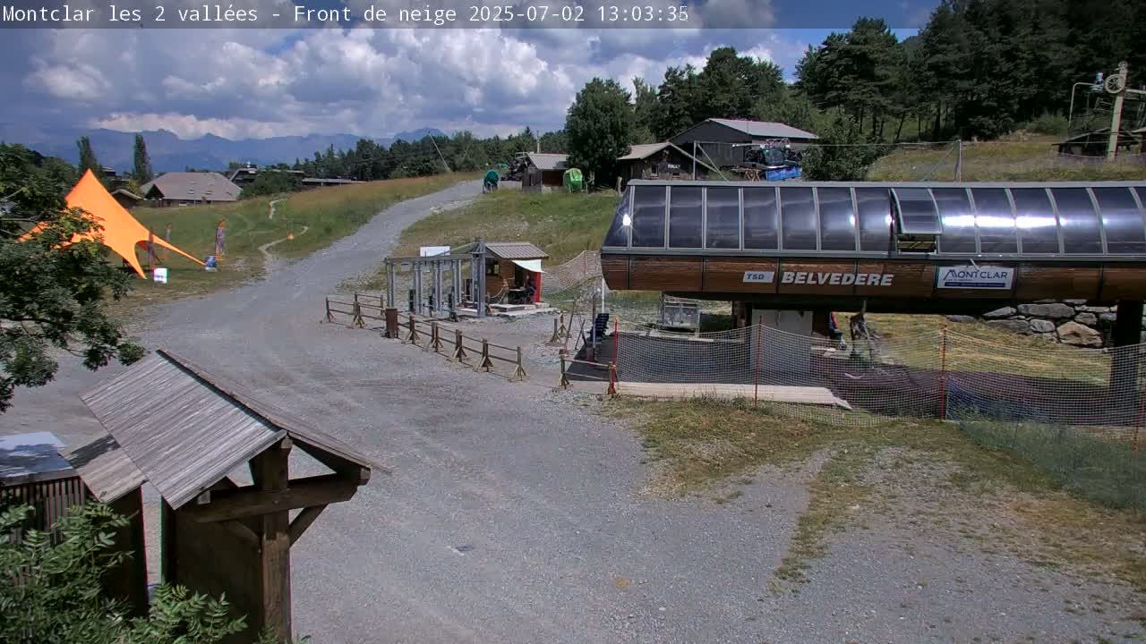 Saint Jaen, Montclar Station les 2 Vallées ( Station the 2 Valleys) & Hotel Area Live Cam - Digne-les-Bains, 	Alpes-de-Haute-Provence, Provence-Alpes-Côte d’Azur, France